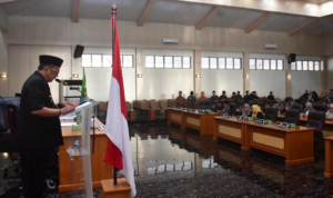 Bupati Sukabumi, Asep Japar, dengan Semangat Mubarokah Sampaikan Pandangan atas Tiga Raperda Strategis